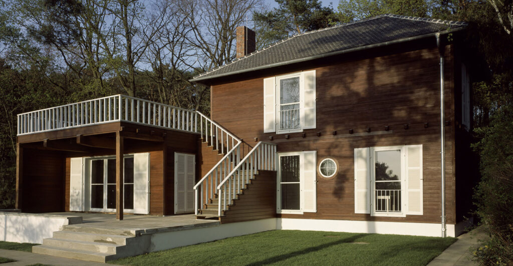 einsteinhaus v Caputhu